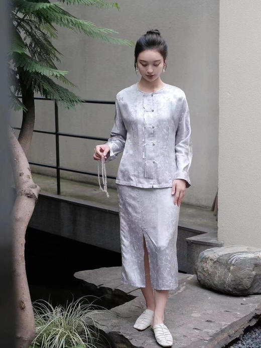 盛唐牡丹 |真丝提花缠枝喜鹊纹半裙 商品图1