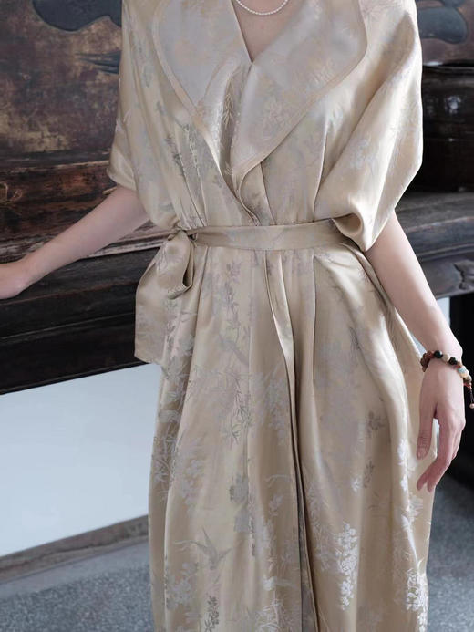 盛唐牡丹 |真丝提花香槟金喜上眉梢连衣裙(配腰带) 商品图4