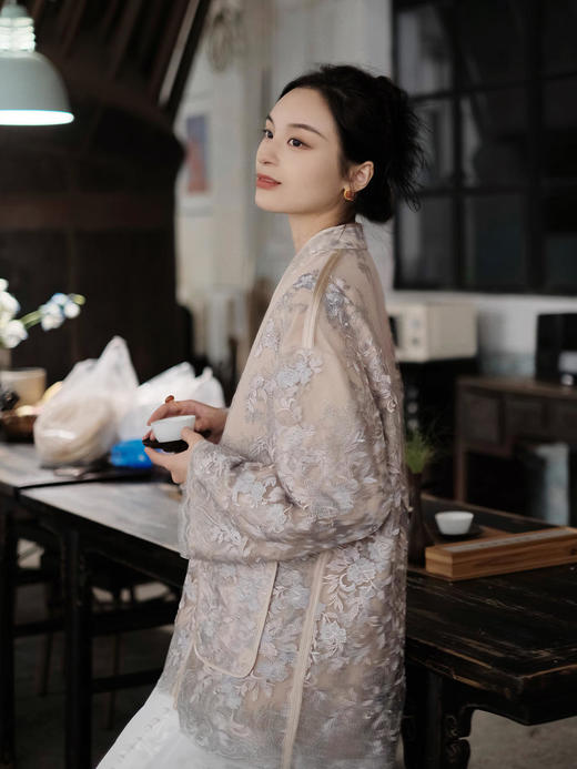 盛唐牡丹 |意大利进口蕾丝外套 商品图4