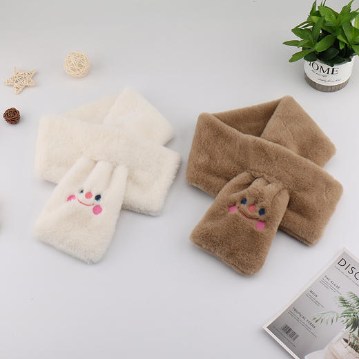 【韩版ins爆火！保暖毛绒围巾】柔软保暖顺滑，立体刺绣围巾云朵笑脸秋冬加厚日系可爱少女百搭学生交叉围脖 商品图3