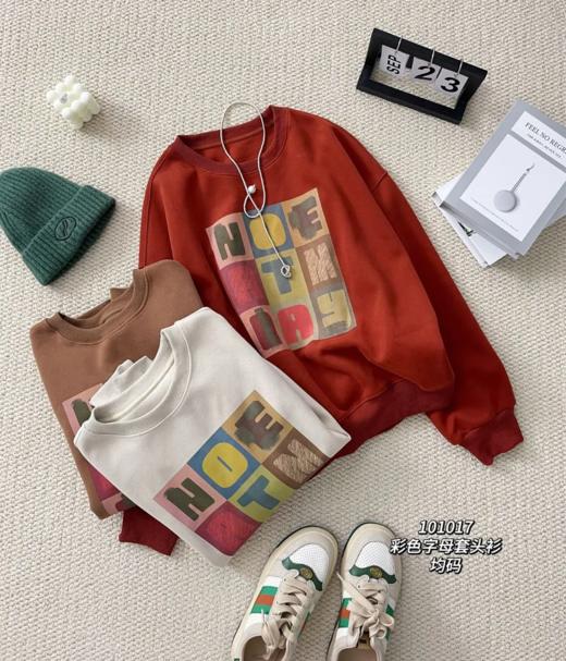 33BAR101017#彩色字母圆领卫衣 商品图0