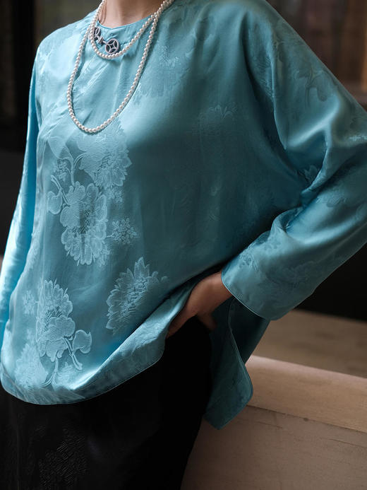 盛唐牡丹 |海青蓝石榴花纹样偏襟上衣 商品图3