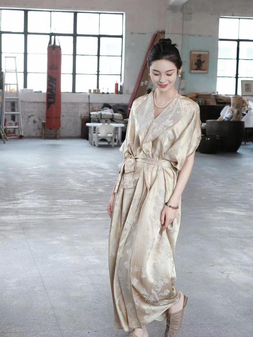 盛唐牡丹 |真丝提花香槟金喜上眉梢连衣裙(配腰带) 商品图9