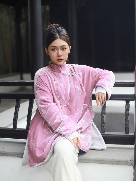 下架不再制作了//盛唐牡丹 |真丝丝绒绣花斜襟上衣 (夹棉) 商品图7