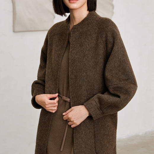 玳莎驼绒双面呢长大衣女士2023年新款收腰宽松圆领插肩长毛外套  DD39301 商品图2