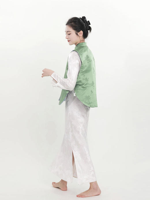 盛唐牡丹 |老工艺花蕾缎真丝马甲正反两穿 商品图3