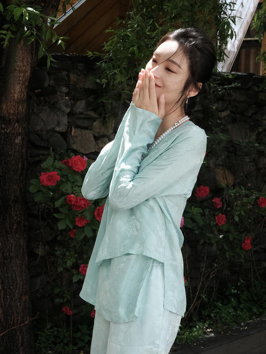 盛唐牡丹 |真丝花罗莺歌蝶舞女上衣 商品图3