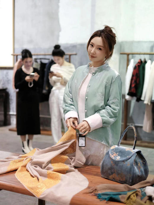 盛唐牡丹|双面穿丝绒绣花对襟外套(夹棉) 商品图5