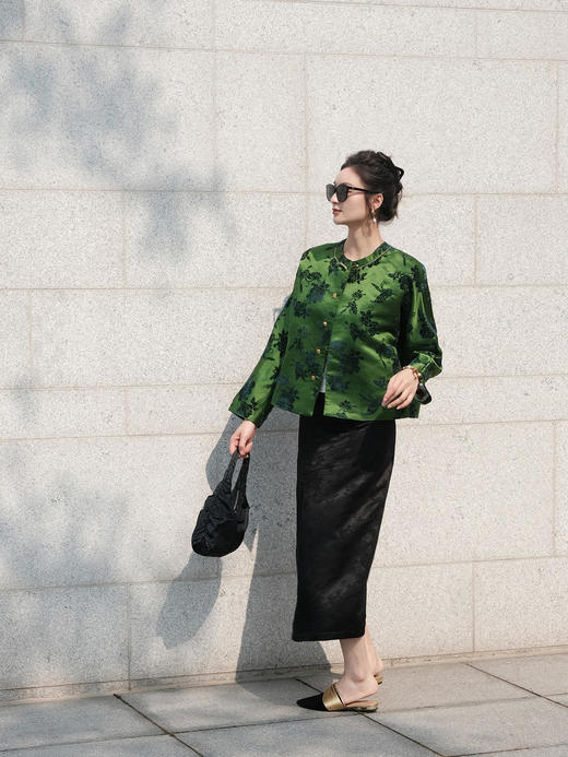 已下架| 真丝漳绒圆领外套(绿色) 商品图3