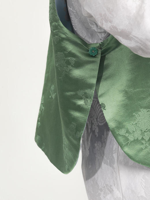 盛唐牡丹 |老工艺花蕾缎真丝马甲正反两穿 商品图12