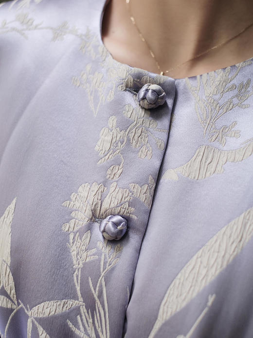 盛唐牡丹|真丝提花蕙兰纹夹绵棉服(配围巾) 商品图9