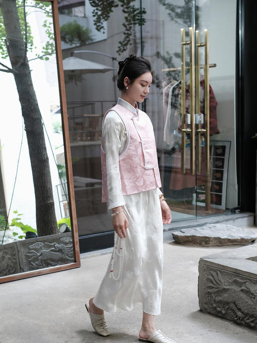 盛唐牡丹 |花锦缎百蝶偏襟马甲 商品图9