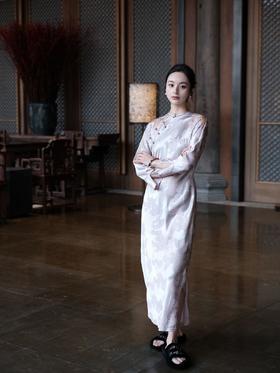 盛唐牡丹 |淡粉松鼠葡萄真丝斜襟旗袍裙