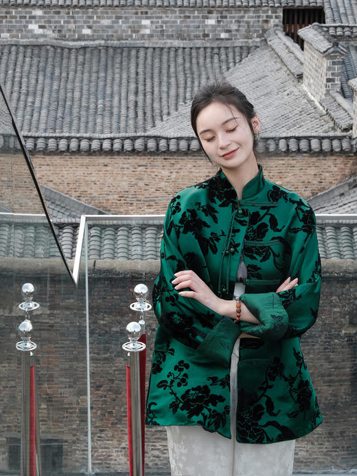 瑕疵|盛唐牡丹 |真丝漳绒祖母绿对襟外套[特价品](特殊商品不退不换) 商品图4