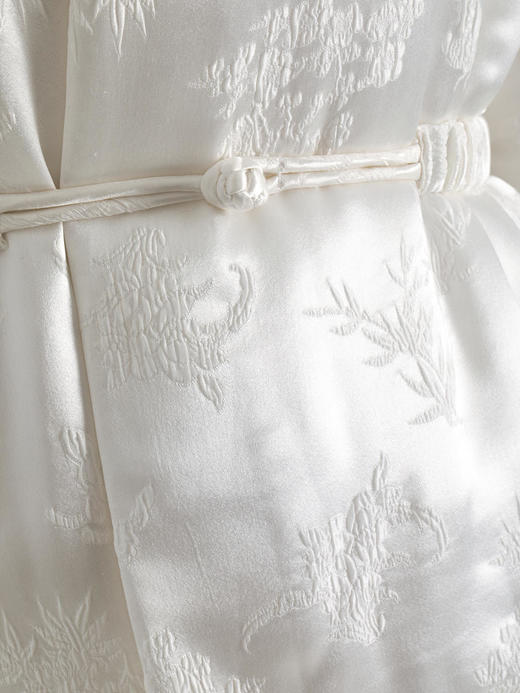 微瑕秒杀| 盛唐牡丹 | 真丝压皱提花高领夹棉外套[特价品](特殊商品不退不换) 商品图8