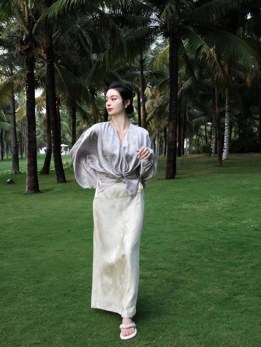 盛唐牡丹 | 粉色蝶恋花/紫色喜鹊缠枝真丝提花褶皱上衣 商品图2