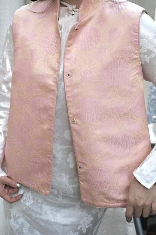 盛唐牡丹|真丝缎手推绣百蝶纹样马甲 商品图8