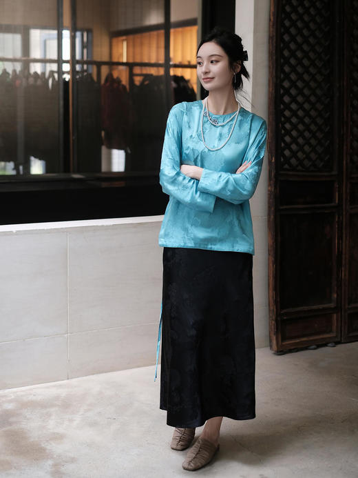 盛唐牡丹 |海青蓝石榴花纹样偏襟上衣 商品图6