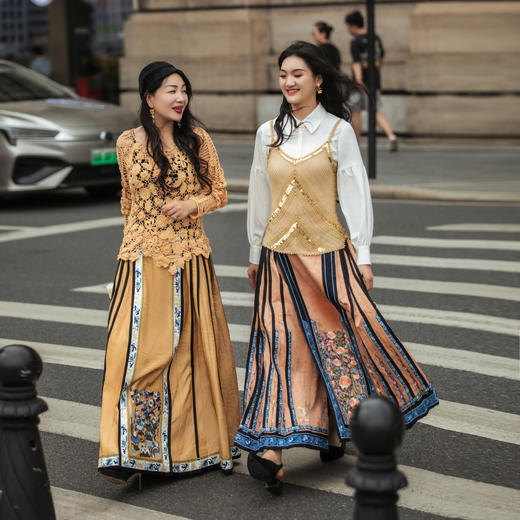 【林栖设计小店】【现货】【植物染】生活在左绣花改良马面裙高腰气质复古国潮2023秋冬新品半身裙女1933202 商品图2