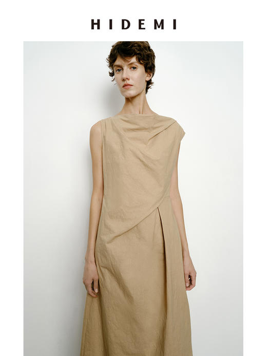 HIDEMI 沙丘色极简不对称雕塑感褶皱特殊工艺纸感立裁连衣裙长裙 商品图2