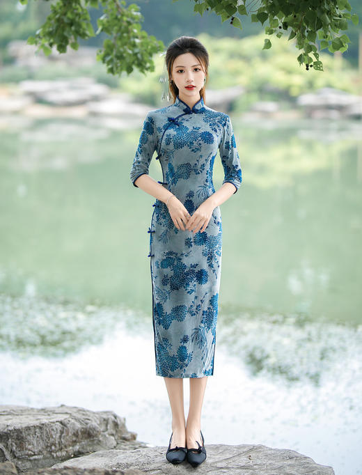 日常复古，秋冬长款双层雪尼尔七分袖旗袍改良植绒旗袍ZA-5181 商品图5