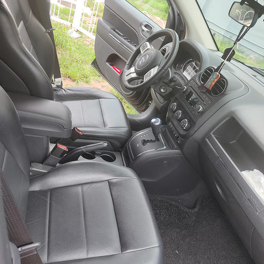 Jeep 指南者（进口） 2.0L 两驱运动版【长租-北京】 商品图3