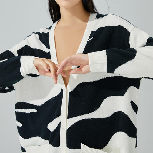 东黎 • 山羊绒女士秋冬ADF嵌花V领撞色开衫 3344 商品图6