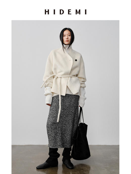 HIDEMI 双面alpaca长毛苏力羊驼毛一粒扣不对称门襟可拆卸腰带式大衣 白色/黑色 商品图3