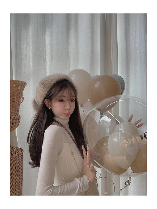 金蘑菇菇 Clair de lune 我爱半透 /氛围感修身针织打底连衣裙 商品图1