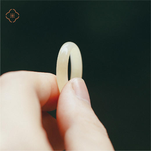 天然和田玉戒圈 商品图0