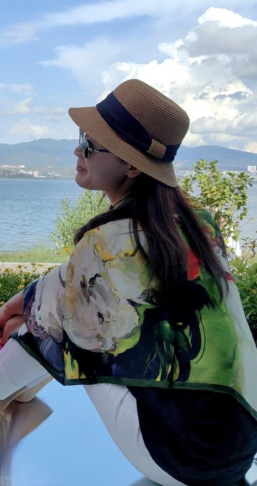 优品堂【清秀高雅】桑蚕丝110方巾 商品图0