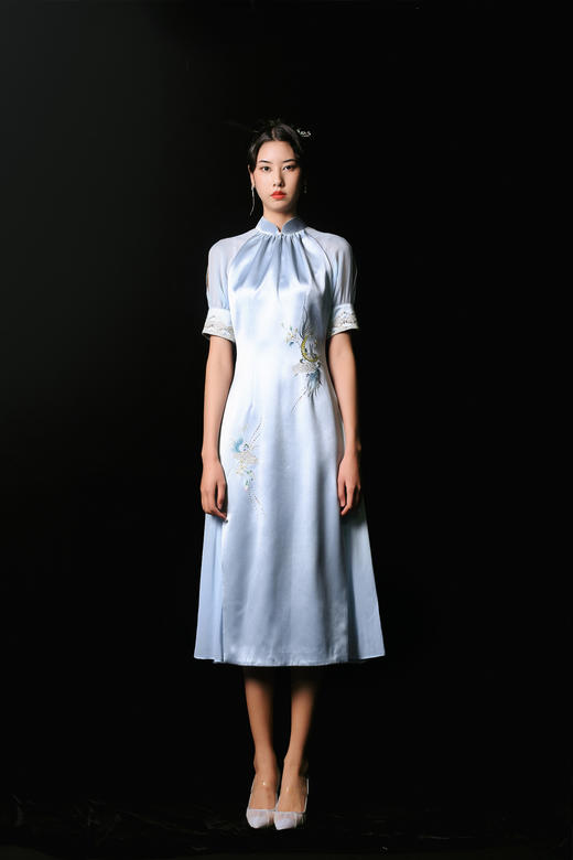 荷言HEYEN含疏手推绣拼接手工旗袍高级定制时装周大秀 商品图1