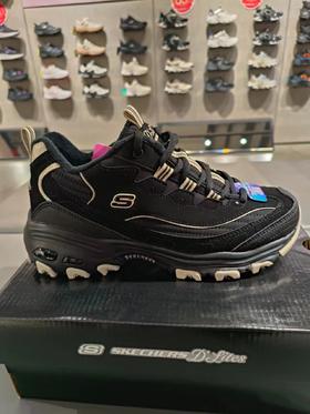 二店 斯凯奇女运动鞋