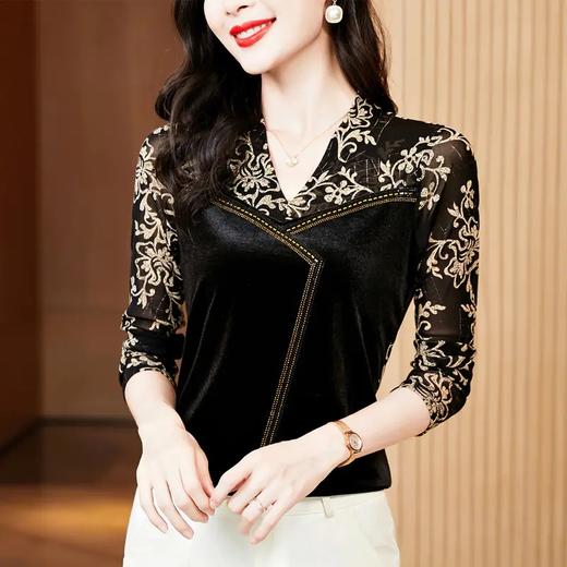 修身显瘦，新款气质V领印花网纱拼接丝绒烫钻打底衫KQL-E37M2708 商品图3