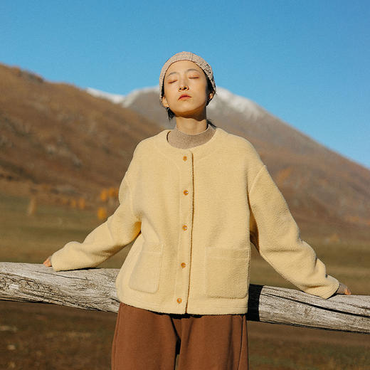 绽放902朵/小奶猫摇粒绒外套2023秋冬圆领单排扣开襟贴袋复古优雅 商品图1