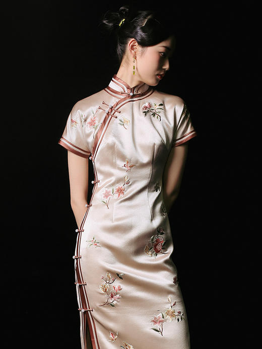 荷言HEYEN百花娇全开襟手推绣传统手工旗袍高级定制时装周大秀 商品图1