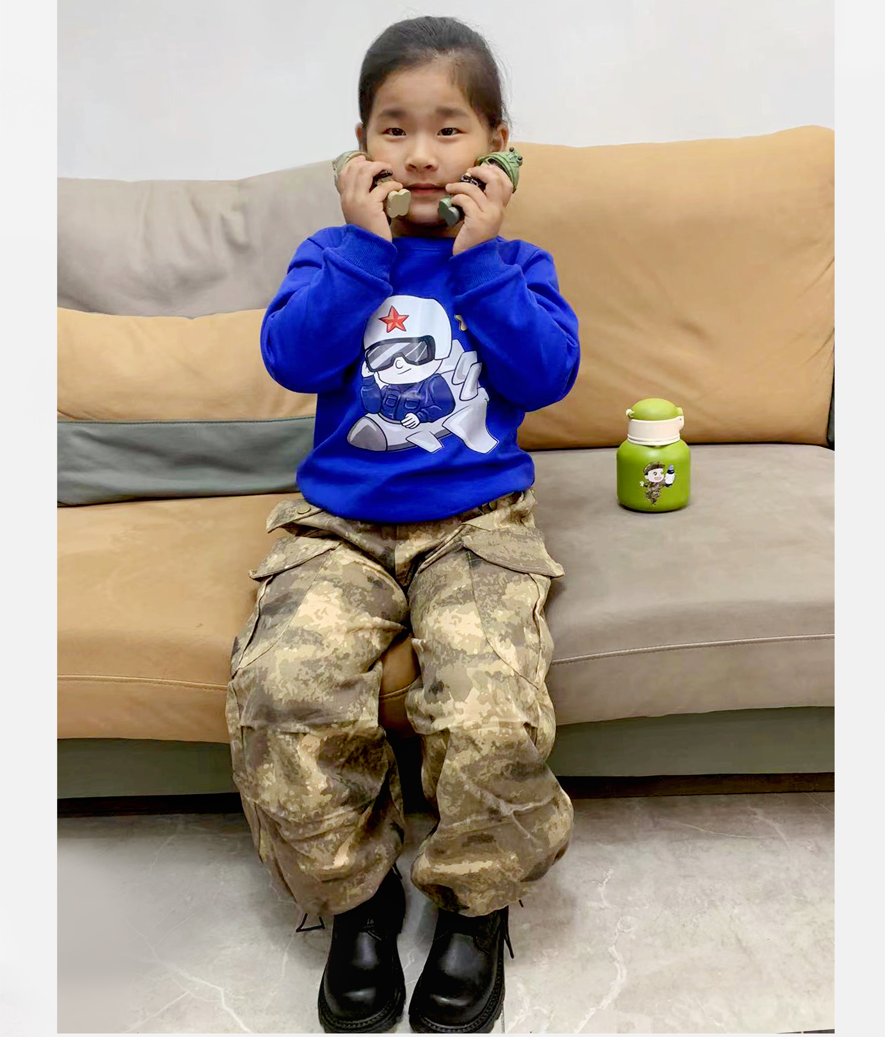 《追风少年》剑客内购原创设计  定制款式  军旅风格  男女同款的加绒卫衣   采用新疆长绒棉制作  有趣  有范  有型  有爱