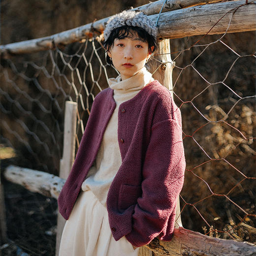 绽放902朵/小奶猫摇粒绒外套2023秋冬圆领单排扣开襟贴袋复古优雅 商品图2