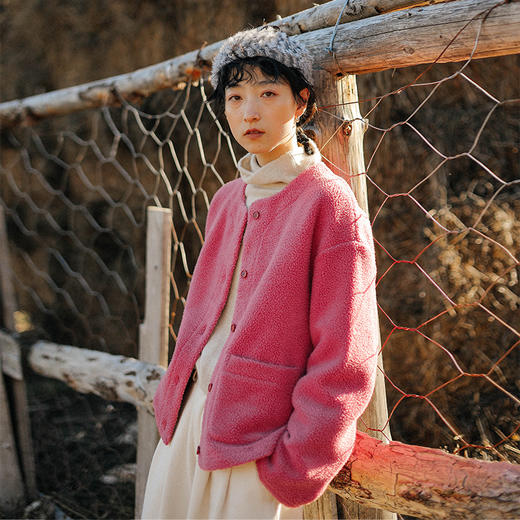 绽放902朵/小奶猫摇粒绒外套2023秋冬圆领单排扣开襟贴袋复古优雅 商品图0