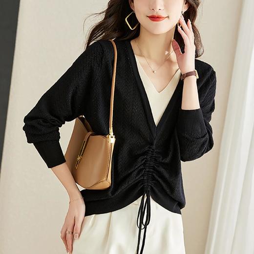 针织衫女长袖春秋新款洋气小衫薄款设计感镂空假两件v领上衣 商品图4