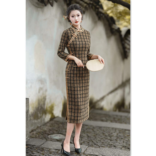SKY 203513复古国风水貂绒格子中长七分袖旗袍 商品图3