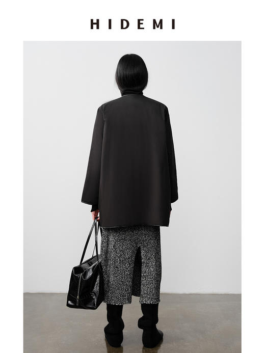 HIDEMI 经典极简三角形皮扣包皮边镶嵌工艺棉服大衣 摩卡棕/黑色 商品图4