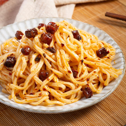 【鲜甜咸辣下饭香！广式腊肠拌饭酱】肥瘦相间下饭菜拌饭酱学生调味酱香辣味广式腊肠酱健康 商品图2