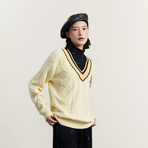 谜底V领套头毛衣女2023冬季新款老钱风宽松刺绣针织衫女234MZ1859 商品图1