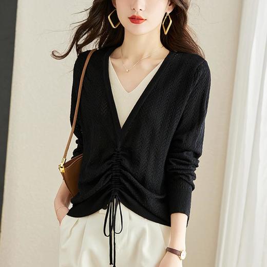 针织衫女长袖春秋新款洋气小衫薄款设计感镂空假两件v领上衣 商品图2