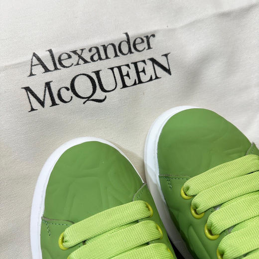 秋冬特惠💰600 纯原版本 # Alexander McQueen/亚历山大麦昆 2023ss 弯底系列 商品图4