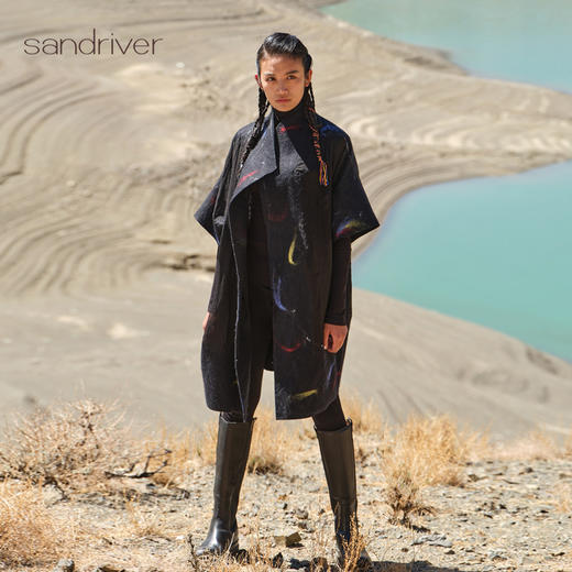 手工羊绒毡7分袖长款风衣SJF95W430W 商品图3