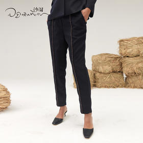 手工缝羊绒呢小脚裤SJF95W272K