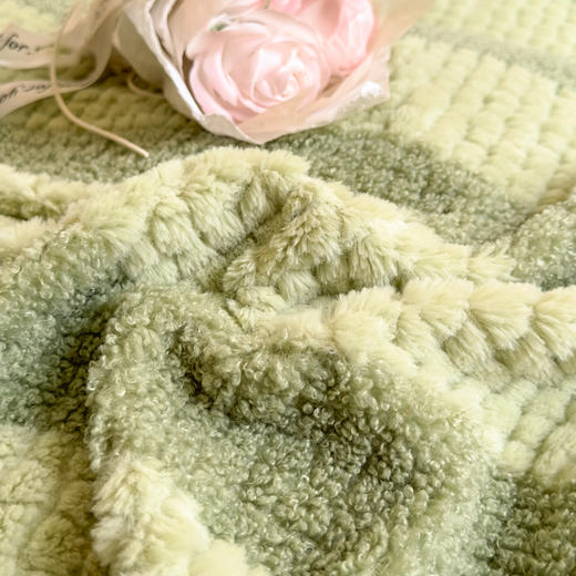 新款月亮绒提花四件套 商品图6