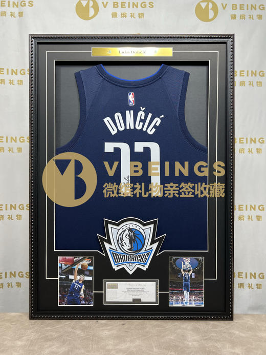 收藏系列 东契奇 独行侠队77号深蓝色 亲笔签名球衣 商品图1